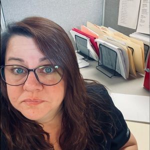 Meet your Posher, Leslie